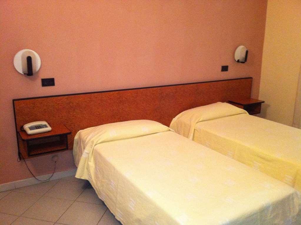 Hotel Scigliano Rossano Habitación foto